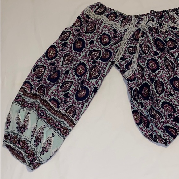 Arnhem Paisley Blouse - Picture 7 of 8